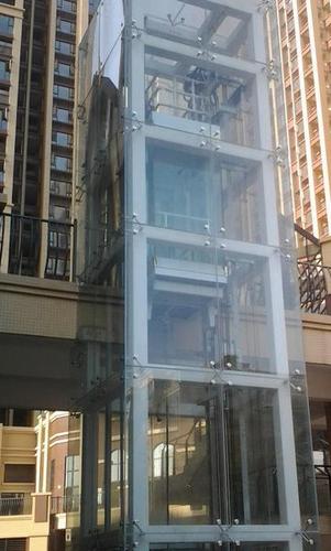 钢结构观光电梯安装工程如图